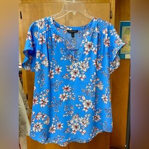 Banana Republic Floral, Blue and White Flutter Sleeve Blouse, Size M